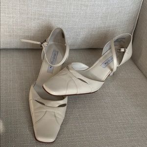 Ivory dress shoes